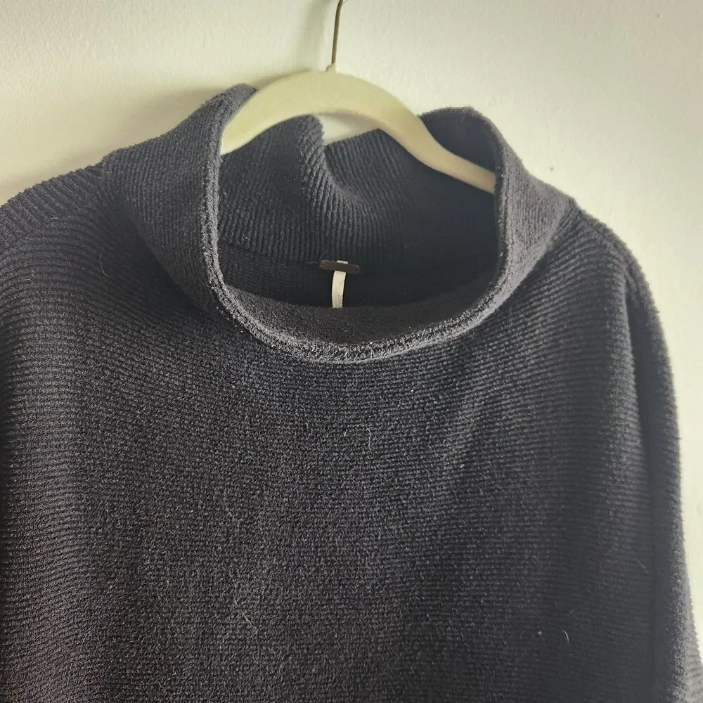 Free People Ottoman Slouchy Black Turtleneck Sweater Size M chunky oversized